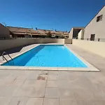 D'angle, 5 Couchages, 2 Etage, Terrasse Sud Parking Dans Securisee, Wifi , Piscine Commune 400m De La Lrjp123