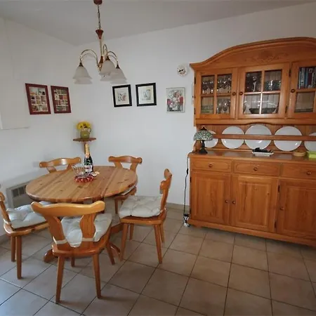 D'angle, 5 Couchages, 2 Etage, Terrasse Sud Parking Dans Securisee, Wifi , Piscine Commune 400m De La Lrjp123