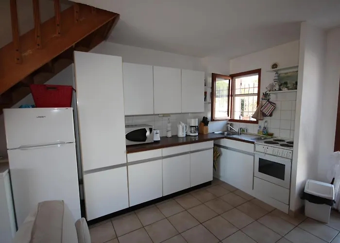 Willa D'angle, 5 Couchages, 2 Etage, Terrasse Sud Parking Dans Securisee, Wifi , Piscine Commune 400m De La Lrjp123