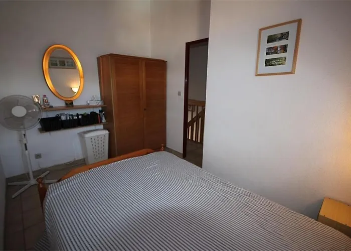 Willa D'angle, 5 Couchages, 2 Etage, Terrasse Sud Parking Dans Securisee, Wifi , Piscine Commune 400m De La Lrjp123