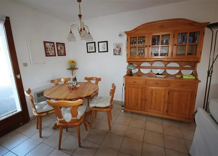 D'angle, 5 Couchages, 2 Etage, Terrasse Sud Parking Dans Securisee, Wifi , Piscine Commune 400m De La Lrjp123