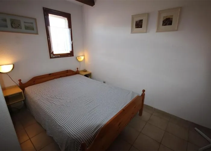 D'angle, 5 Couchages, 2 Etage, Terrasse Sud Parking Dans Securisee, Wifi , Piscine Commune 400m De La Lrjp123 Portiragnes